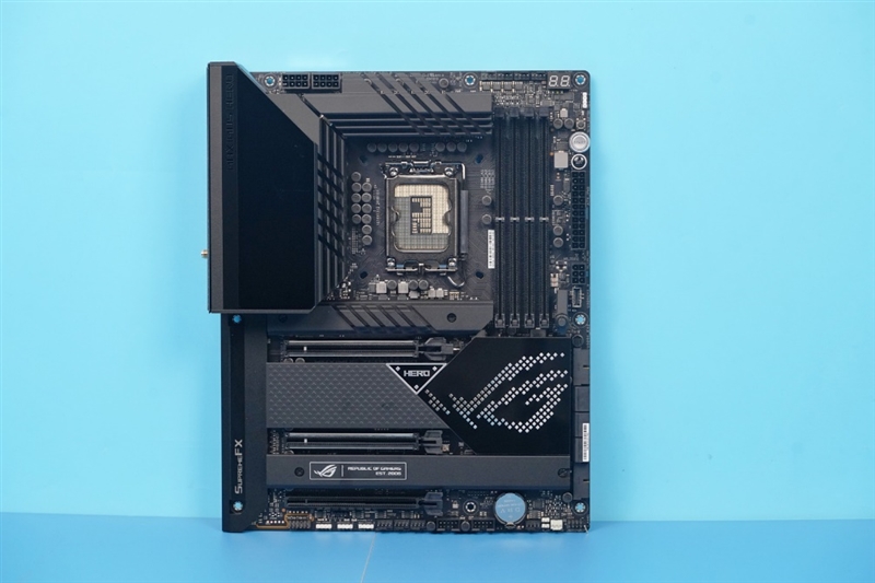 The nuclear bomb is coming! NVIDIA RTX 3090 Ti first evaluation: 16% faster than RX 6900 XT.